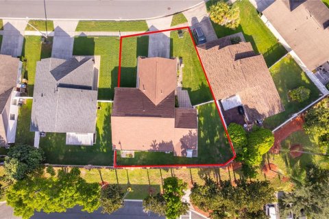 Casa en venta en Kissimmee, Florida, 3 dormitorios, 157.93 m2 № 2230539 - foto 8
