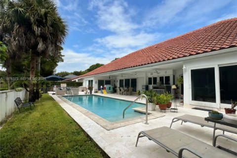 Villa ou maison à louer à Doral, Floride: 4 chambres, 280.38 m2 № 2042868 - photo 3
