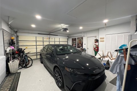 Villa ou maison à louer à Doral, Floride: 4 chambres, 280.38 m2 № 2042868 - photo 26