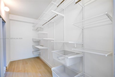 Condominio en alquiler en Aventura, Florida, 1 dormitorio, 83.89 m2 № 2072128 - foto 19
