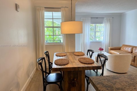 Condominio en alquiler en Aventura, Florida, 1 dormitorio, 83.89 m2 № 2072128 - foto 9