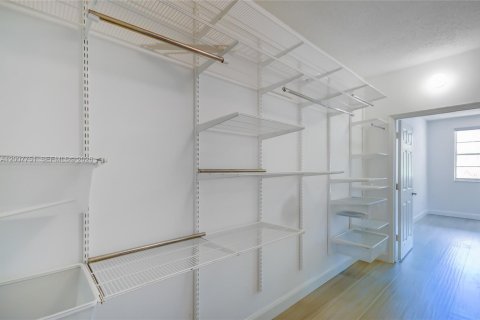 Condominio en alquiler en Aventura, Florida, 1 dormitorio, 83.89 m2 № 2072128 - foto 20