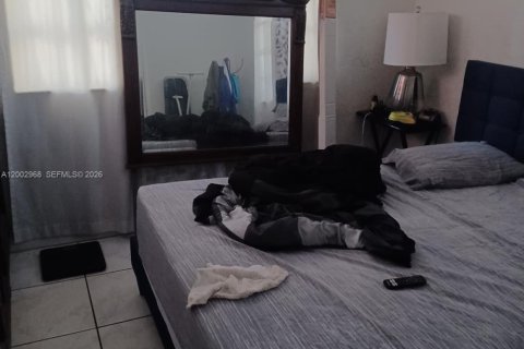 Casa en venta en Miami, Florida, 3 dormitorios, 170.94 m2 № 2066576 - foto 13