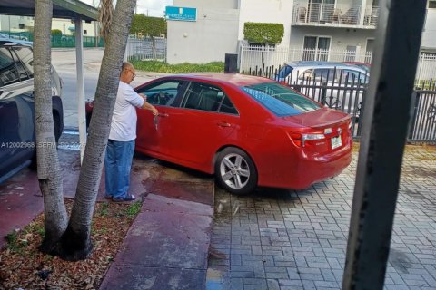 Casa en venta en Miami, Florida, 3 dormitorios, 170.94 m2 № 2066576 - foto 19