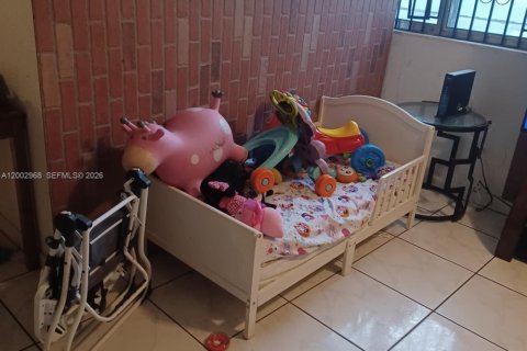 Casa en venta en Miami, Florida, 3 dormitorios, 170.94 m2 № 2066576 - foto 14