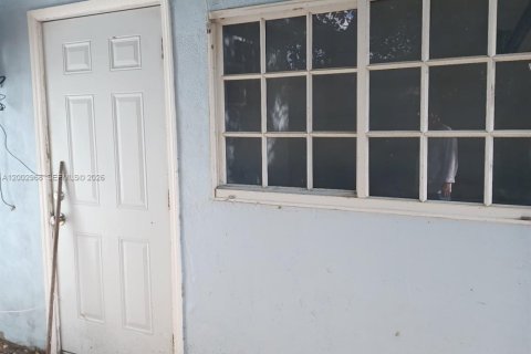 Casa en venta en Miami, Florida, 3 dormitorios, 170.94 m2 № 2066576 - foto 24