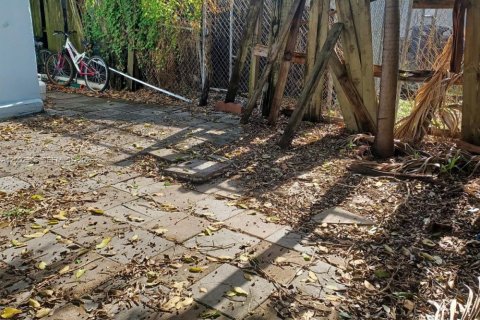 Casa en venta en Miami, Florida, 3 dormitorios, 170.94 m2 № 2066576 - foto 23