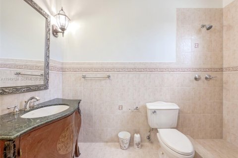 Снять в аренду виллу или дом в Майами, Флорида 7 спален, 475.57м2, № 2005497 - фото 19
