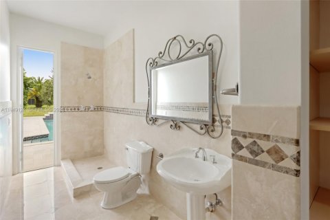 Снять в аренду виллу или дом в Майами, Флорида 7 спален, 475.57м2, № 2005497 - фото 22