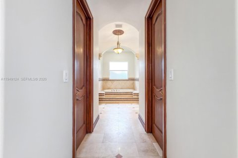 Снять в аренду виллу или дом в Майами, Флорида 7 спален, 475.57м2, № 2005497 - фото 27