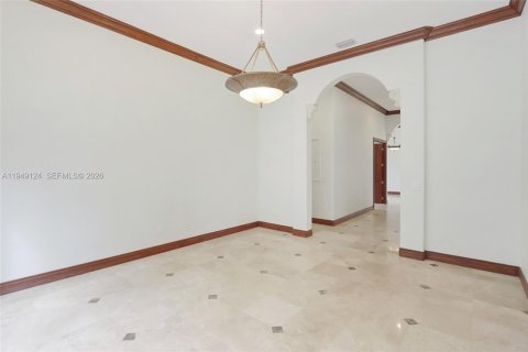 Снять в аренду виллу или дом в Майами, Флорида 7 спален, 475.57м2, № 2005497 - фото 10