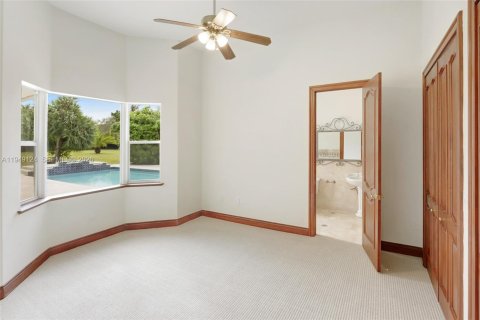 Снять в аренду виллу или дом в Майами, Флорида 7 спален, 475.57м2, № 2005497 - фото 20