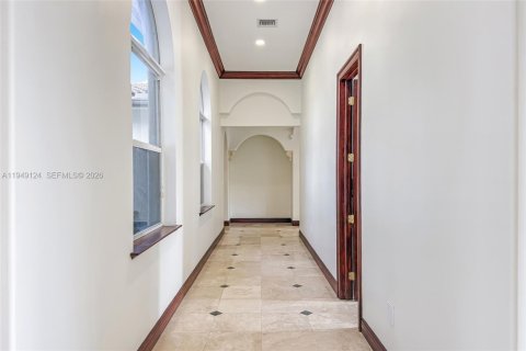 Снять в аренду виллу или дом в Майами, Флорида 7 спален, 475.57м2, № 2005497 - фото 23