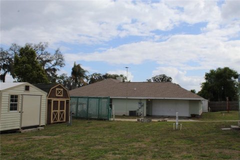 Villa ou maison à vendre à Lady Lake, Floride: 3 chambres, 182.09 m2 № 2094398 - photo 3