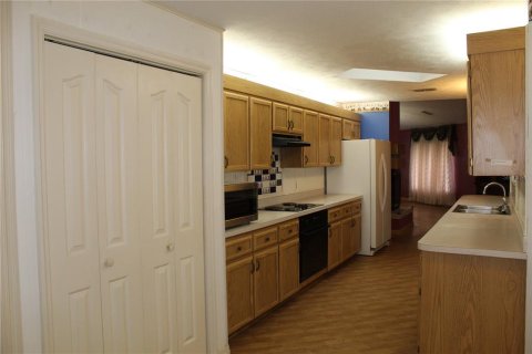 Villa ou maison à vendre à Lady Lake, Floride: 3 chambres, 182.09 m2 № 2094398 - photo 6