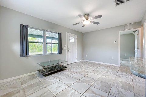 House in Howey-in-the-Hills, Florida 3 bedrooms, 82.96 sq.m. № 1725248 - photo 18