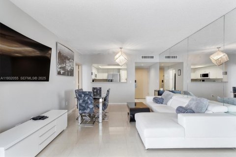 Copropriété à vendre à Sunny Isles Beach, Floride: 2 chambres, 123.56 m2 № 1990580 - photo 7