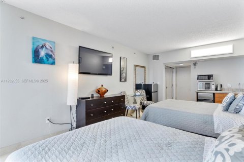 Copropriété à vendre à Sunny Isles Beach, Floride: 2 chambres, 123.56 m2 № 1990580 - photo 21