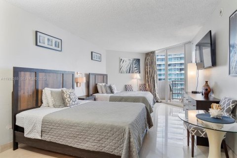 Copropriété à vendre à Sunny Isles Beach, Floride: 2 chambres, 123.56 m2 № 1990580 - photo 18