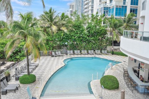 Copropriété à vendre à Sunny Isles Beach, Floride: 2 chambres, 123.56 m2 № 1990580 - photo 28