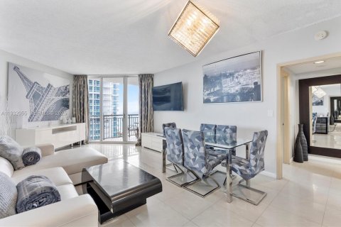 Copropriété à vendre à Sunny Isles Beach, Floride: 2 chambres, 123.56 m2 № 1990580 - photo 5