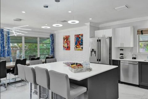 Casa en venta en Hollywood, Florida, 5 dormitorios, 203.36 m2 № 1729332 - foto 15