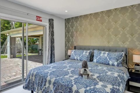 Casa en venta en Hollywood, Florida, 5 dormitorios, 203.36 m2 № 1729332 - foto 25