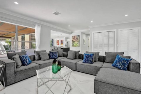 Casa en venta en Hollywood, Florida, 5 dormitorios, 203.36 m2 № 1729332 - foto 10
