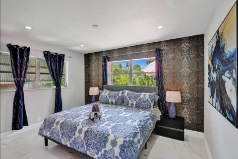 Casa en venta en Hollywood, Florida, 5 dormitorios, 203.36 m2 № 1729332 - foto 21