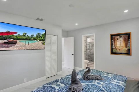 Casa en venta en Hollywood, Florida, 5 dormitorios, 203.36 m2 № 1729332 - foto 27