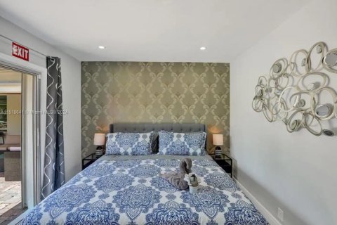 Casa en venta en Hollywood, Florida, 5 dormitorios, 203.36 m2 № 1729332 - foto 24