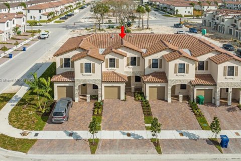 Townhouse in Homestead, Florida 3 bedrooms, 133.97 sq.m. № 1692233 - photo 1