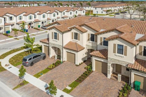 Townhouse in Homestead, Florida 3 bedrooms, 133.97 sq.m. № 1692233 - photo 2