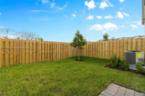 Townhouse in Homestead, Florida 3 bedrooms, 133.97 sq.m. № 1692233 - photo 27