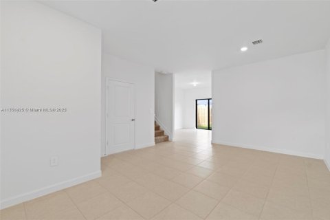 Townhouse in Homestead, Florida 3 bedrooms, 133.97 sq.m. № 1692233 - photo 6