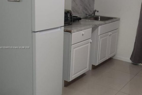 Casa en venta en Hollywood, Florida, 5 dormitorios, 140.47 m2 № 1790759 - foto 11