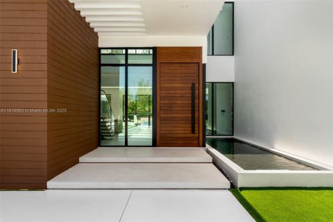 Villa ou maison à vendre à Miami, Floride: 6 chambres, 622.26 m2 № 1772578 - photo 8