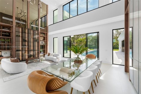 Villa ou maison à vendre à Miami, Floride: 6 chambres, 622.26 m2 № 1772578 - photo 10