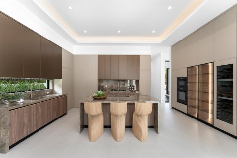 Villa ou maison à vendre à Miami, Floride: 6 chambres, 622.26 m2 № 1772578 - photo 13