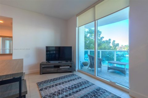 Condo in Hallandale Beach, Florida, 2 bedrooms  № 1864518 - photo 2