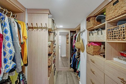 Купить кондоминиум в Халландейл-Бич, Флорида 2 спальни, 130.06м2, № 1958333 - фото 4