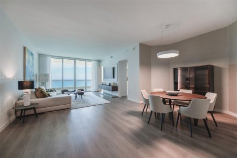 Condominio en alquiler en Sunny Isles Beach, Florida, 2 dormitorios, 207.64 m2 № 2010547 - foto 13