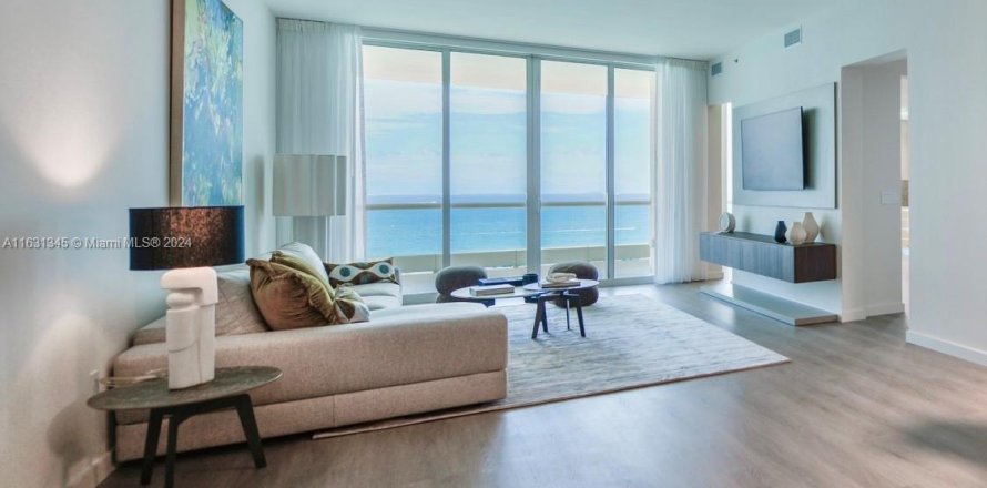 Condominio en Sunny Isles Beach, Florida, 2 dormitorios  № 2010547