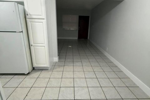 Copropriété à louer à Pompano Beach, Floride: 2 chambres, 82.68 m2 № 2265582 - photo 7