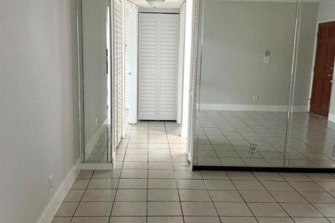Copropriété à louer à Pompano Beach, Floride: 2 chambres, 82.68 m2 № 2265582 - photo 9