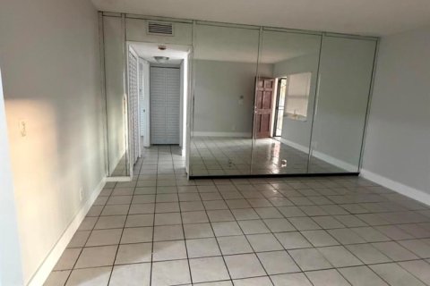 Copropriété à louer à Pompano Beach, Floride: 2 chambres, 82.68 m2 № 2265582 - photo 8