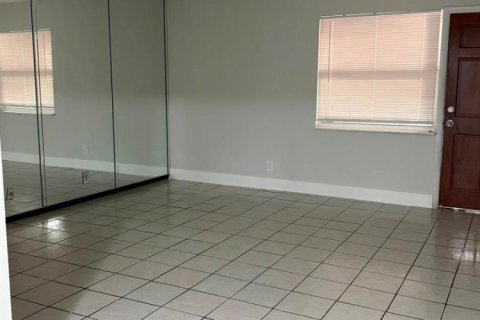 Copropriété à louer à Pompano Beach, Floride: 2 chambres, 82.68 m2 № 2265582 - photo 15