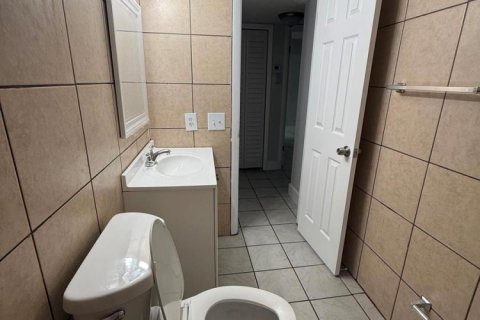 Copropriété à louer à Pompano Beach, Floride: 2 chambres, 82.68 m2 № 2265582 - photo 12