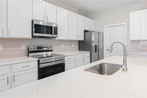 House in North Port, Florida 3 bedrooms, 184.23 sq.m. № 1806866 - photo 9
