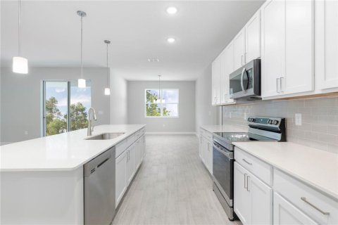 House in North Port, Florida 3 bedrooms, 184.23 sq.m. № 1806866 - photo 10